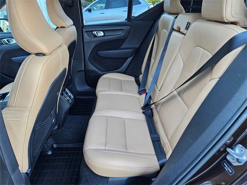 Used 2019 Volvo XC40 T5 Inscription image 15