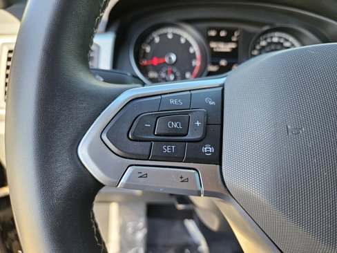 Used 2021 Volkswagen Atlas Cross Sport SE image 30
