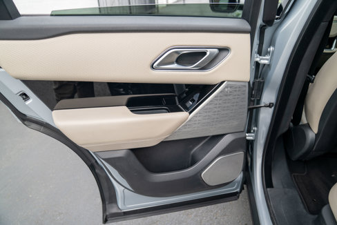 Used 2021 Land Rover Range Rover Velar R-Dynamic S image 26