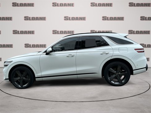 Used 2022 Genesis GV70 2.5T w/ Sport Prestige Package image 2