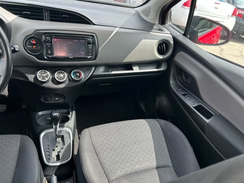 Used 2016 Toyota Yaris LE image 13