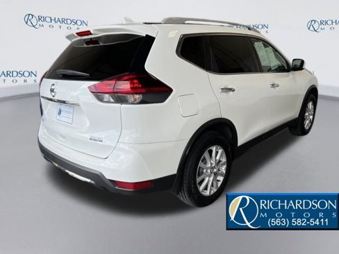 Used 2020 Nissan Rogue SV image 5