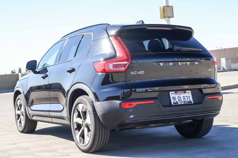 Used 2025 Volvo XC40 B5 Plus w/ Protection Package Premier image 6