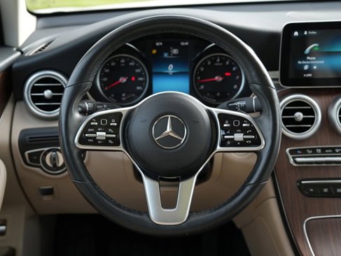 Certified 2022 Mercedes-Benz GLC 300 4MATIC w/ Premium Package Lite image 23