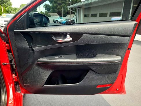 Used 2020 Kia Forte GT image 32