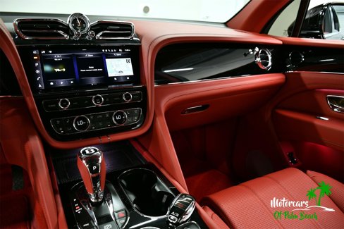 Used 2022 Bentley Bentayga image 32