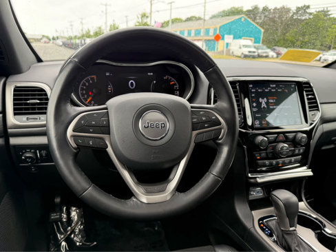 Used 2021 Jeep Grand Cherokee Laredo X image 15