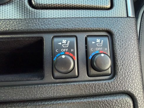Used 2009 INFINITI M35 w/ Sport Pkg image 18