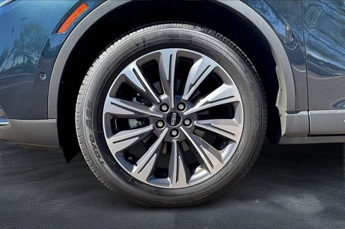 Used 2021 Lincoln Corsair Reserve w/ Equipment Group 201A image 9
