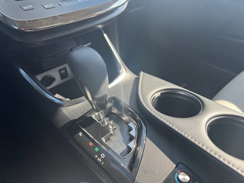 Used 2018 Toyota Avalon Limited image 26