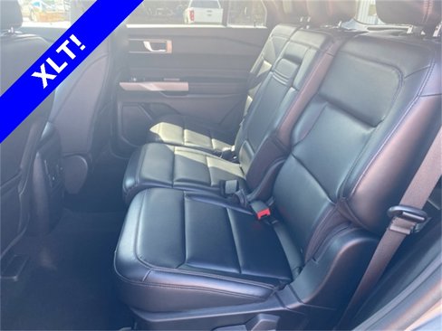 Used 2024 Ford Explorer XLT w/ Equipment Group 202A image 6
