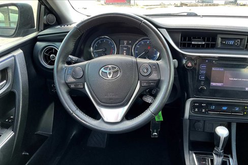 Used 2018 Toyota Corolla LE image 5