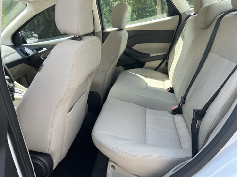Used 2017 Ford Focus SE image 19