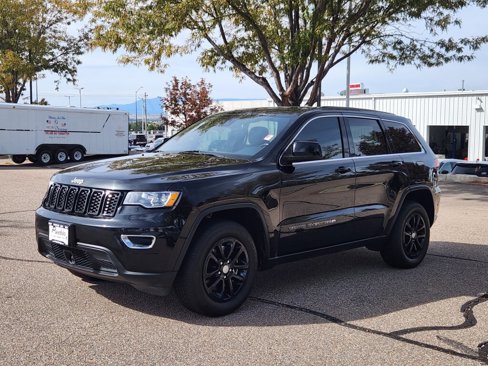Used 2022 Jeep Grand Cherokee Laredo X image 5