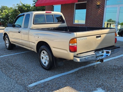 Used 2004 Toyota Tacoma 2WD Xtracab image 10