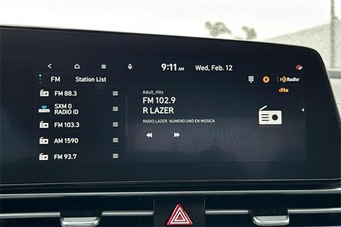 Certified 2024 Hyundai Elantra SEL image 18