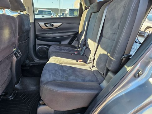 Used 2015 Nissan Rogue SV w/ SV Premium Package image 29