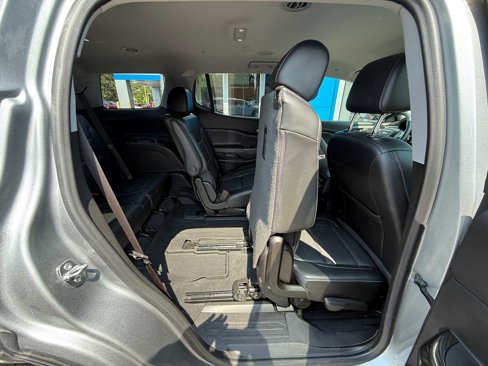 Used 2023 GMC Acadia SLT w/ Preferred Package image 36