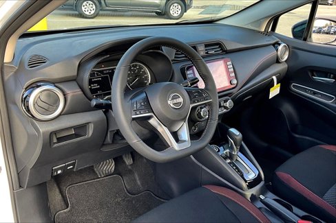 New 2025 Nissan Versa SR w/ Trunk Package image 9