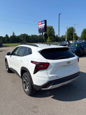Used 2024 Chevrolet Trax LT w/ Driver Confidence Package image 6