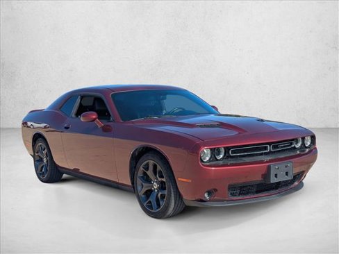 Used 2018 Dodge Challenger SXT Plus image 3