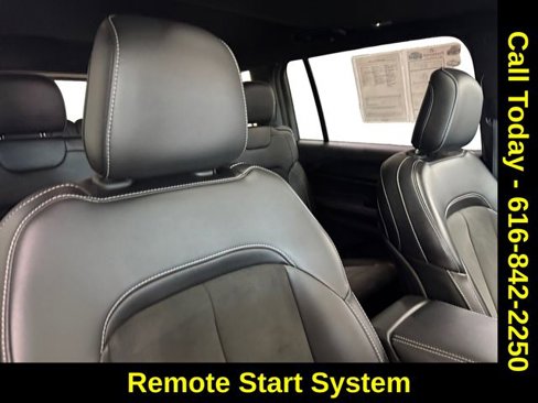 Used 2024 Jeep Grand Cherokee L Altitude image 7