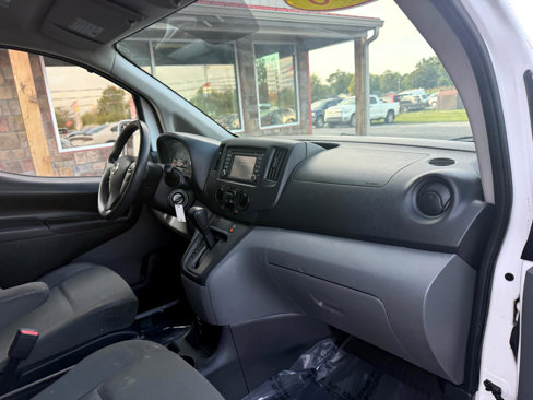 Used 2018 Nissan NV200 SV w/ Navigation Package image 22