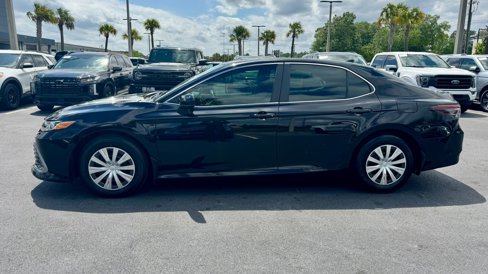 Used 2022 Toyota Camry LE image 11