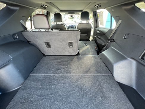 Used 2023 Chevrolet Equinox RS w/ RS Leather Package image 45
