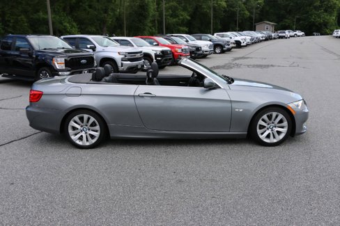 Used 2013 BMW 328i Convertible image 9