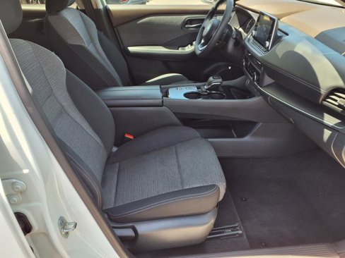 Used 2021 Nissan Rogue S image 10