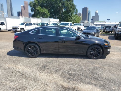 Used 2020 Chevrolet Malibu LT w/ Midnight Edition image 8