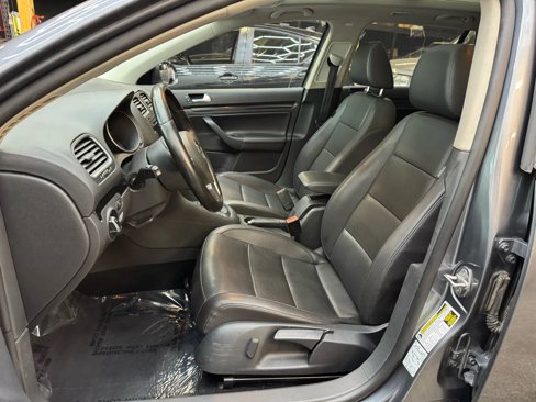 Used 2014 Volkswagen Jetta TDI image 12