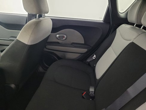 Used 2016 Kia Soul image 18