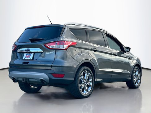Used 2015 Ford Escape Titanium w/ Canadian Touring Package image 2