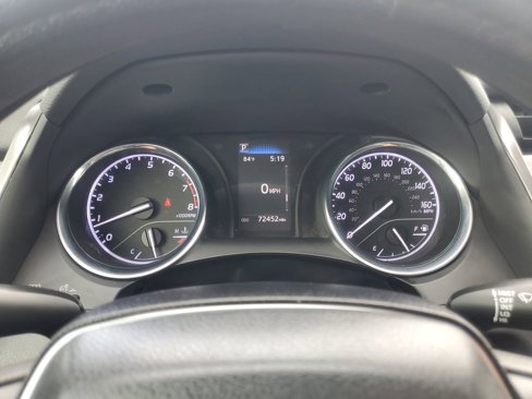 Used 2020 Toyota Camry L image 27