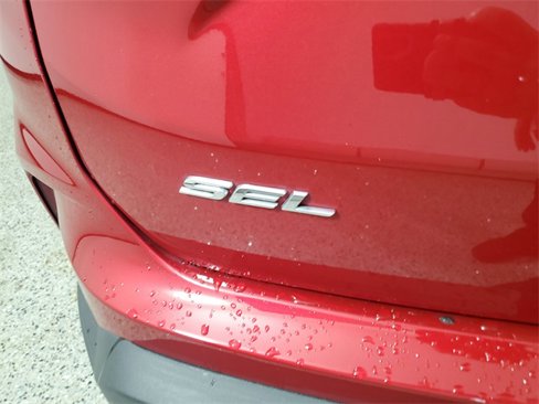 Used 2023 Ford Edge SEL w/ Sport Appearance Package image 6