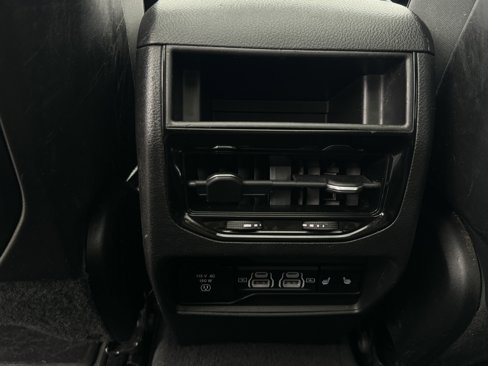 Used 2022 Jeep Grand Cherokee Limited image 27