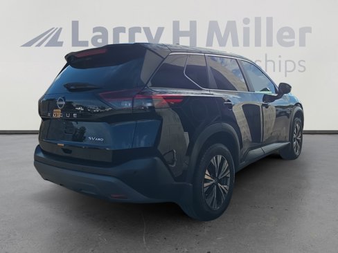 Used 2022 Nissan Rogue SV image 5