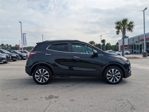 Used 2021 Buick Encore Preferred w/ Safety Package image 2