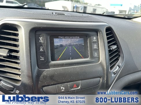 Used 2017 Jeep Cherokee Sport w/ Safety Group image 15