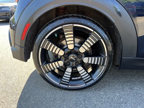 Used 2022 MINI Cooper S w/ Driver Assistance Package image 10