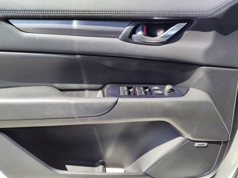 Used 2019 MAZDA CX-5 Touring image 16