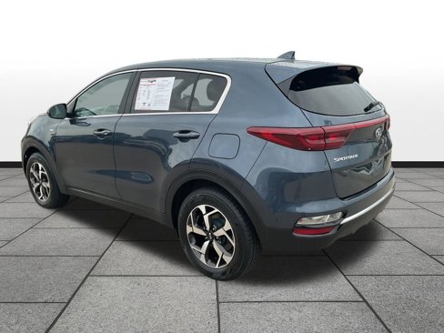 Used 2022 Kia Sportage LX image 3