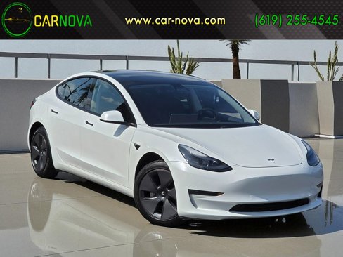 Used 2021 Tesla Model 3 Standard Range image 1