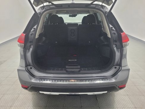 Used 2019 Nissan Rogue SV w/ Premium Package image 29