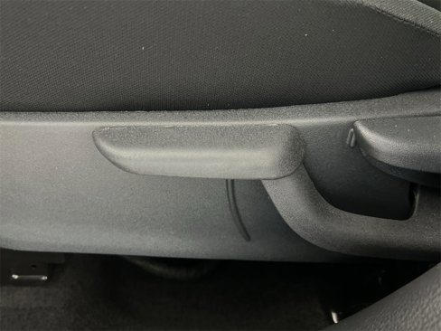 Certified 2025 Nissan Kicks Play S image 14