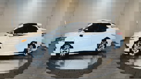 Used 2020 Toyota Camry LE image 5