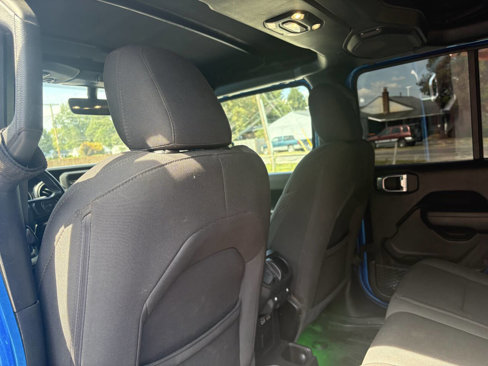 Used 2022 Jeep Gladiator Sport image 22