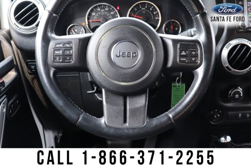 Used 2015 Jeep Wrangler Unlimited Rubicon w/ Connectivity Group image 22
